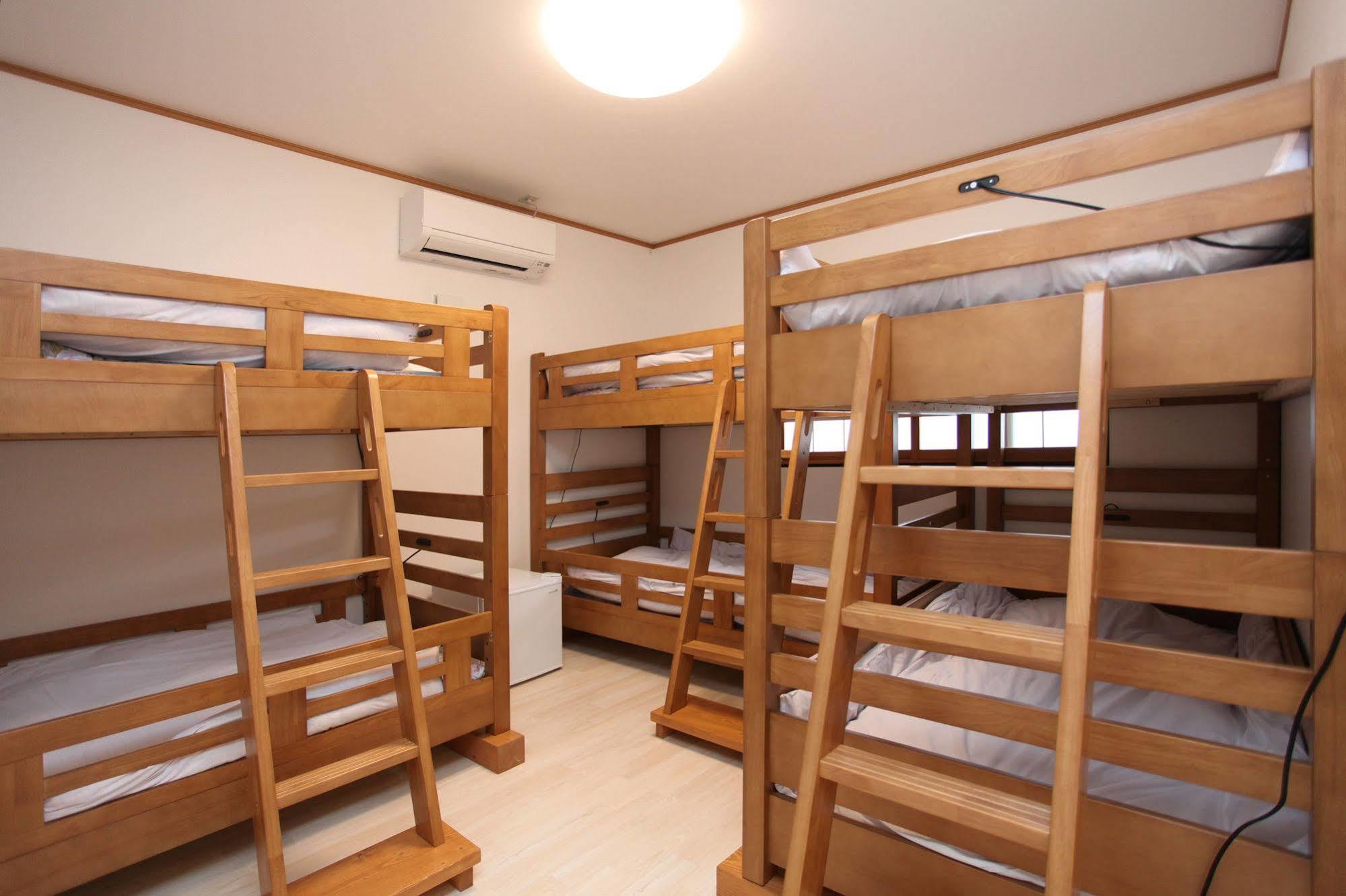 Bed and Breakfast Fujiyama Base Фудзиёсида Экстерьер фото