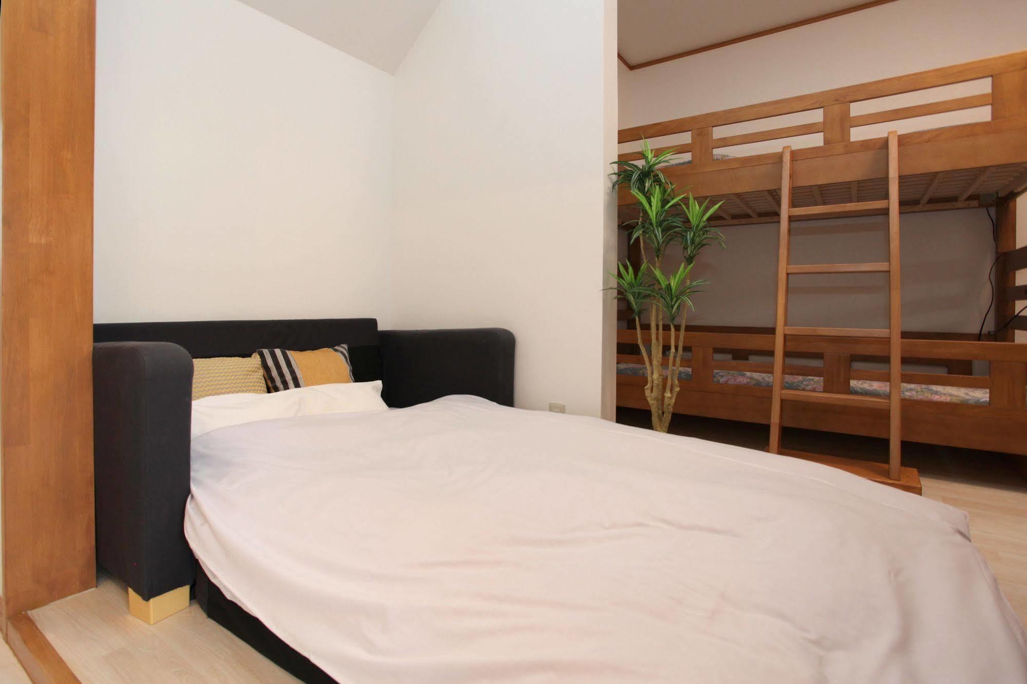 Bed and Breakfast Fujiyama Base Фудзиёсида Экстерьер фото